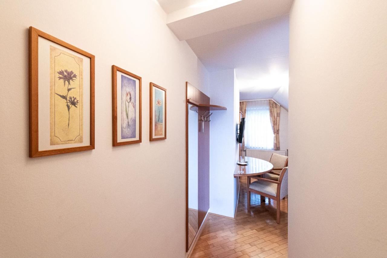 Apartmaji In Sobe Ramar Straza Экстерьер фото