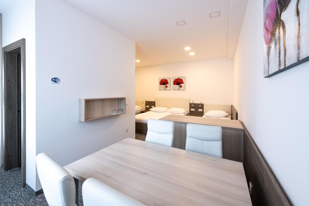 Apartmaji In Sobe Ramar Straza Экстерьер фото