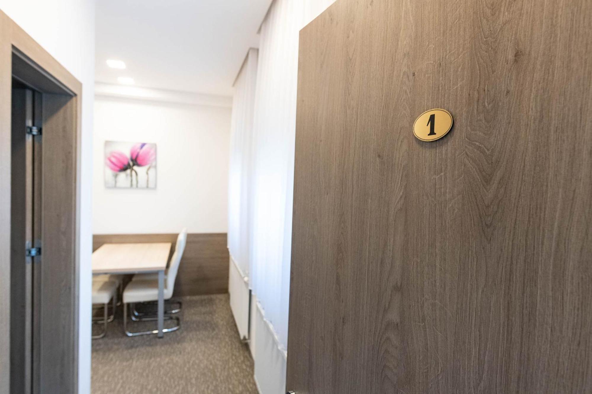 Apartmaji In Sobe Ramar Straza Экстерьер фото