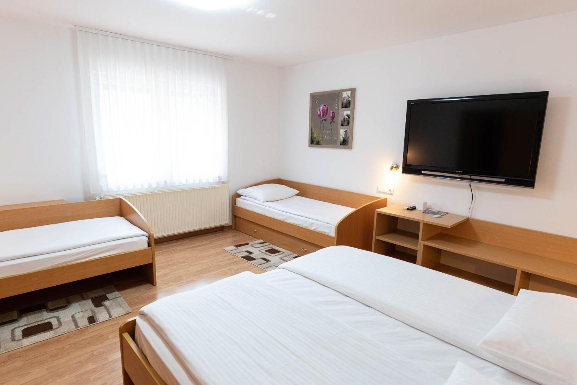 Apartmaji In Sobe Ramar Straza Экстерьер фото