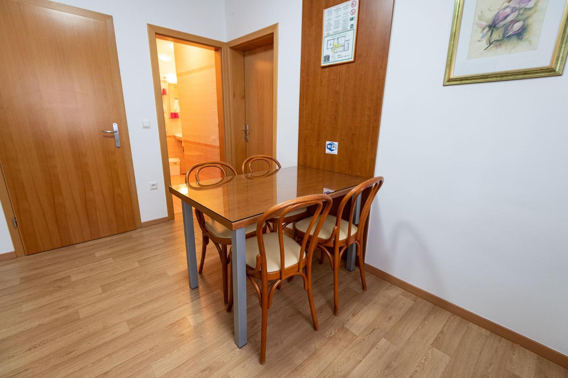 Apartmaji In Sobe Ramar Straza Экстерьер фото
