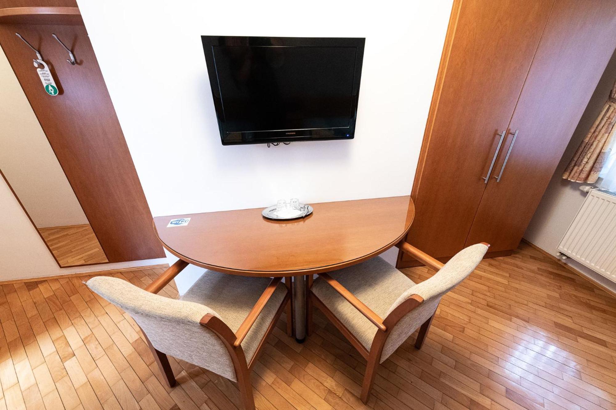 Apartmaji In Sobe Ramar Straza Экстерьер фото
