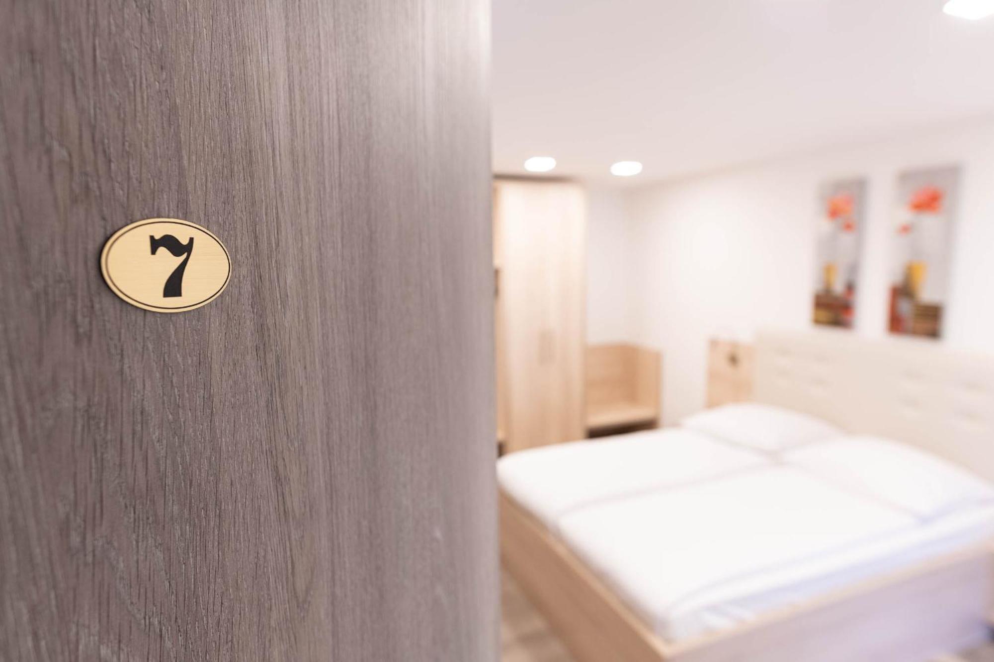 Apartmaji In Sobe Ramar Straza Экстерьер фото