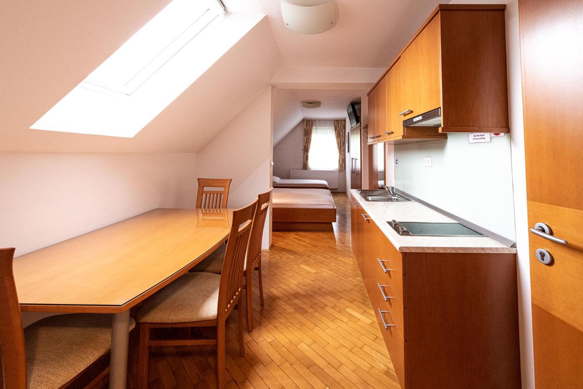 Apartmaji In Sobe Ramar Straza Экстерьер фото