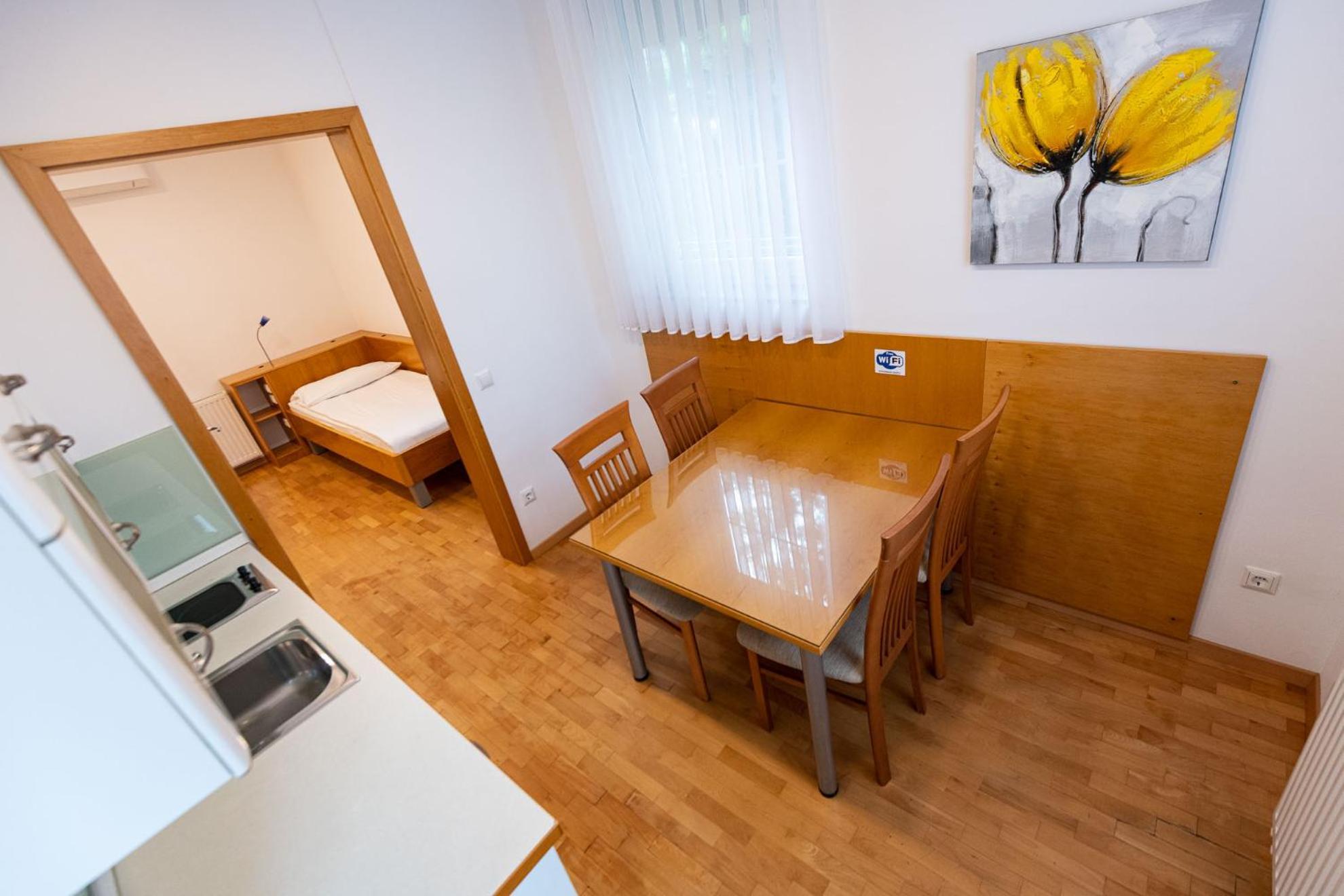 Apartmaji In Sobe Ramar Straza Экстерьер фото